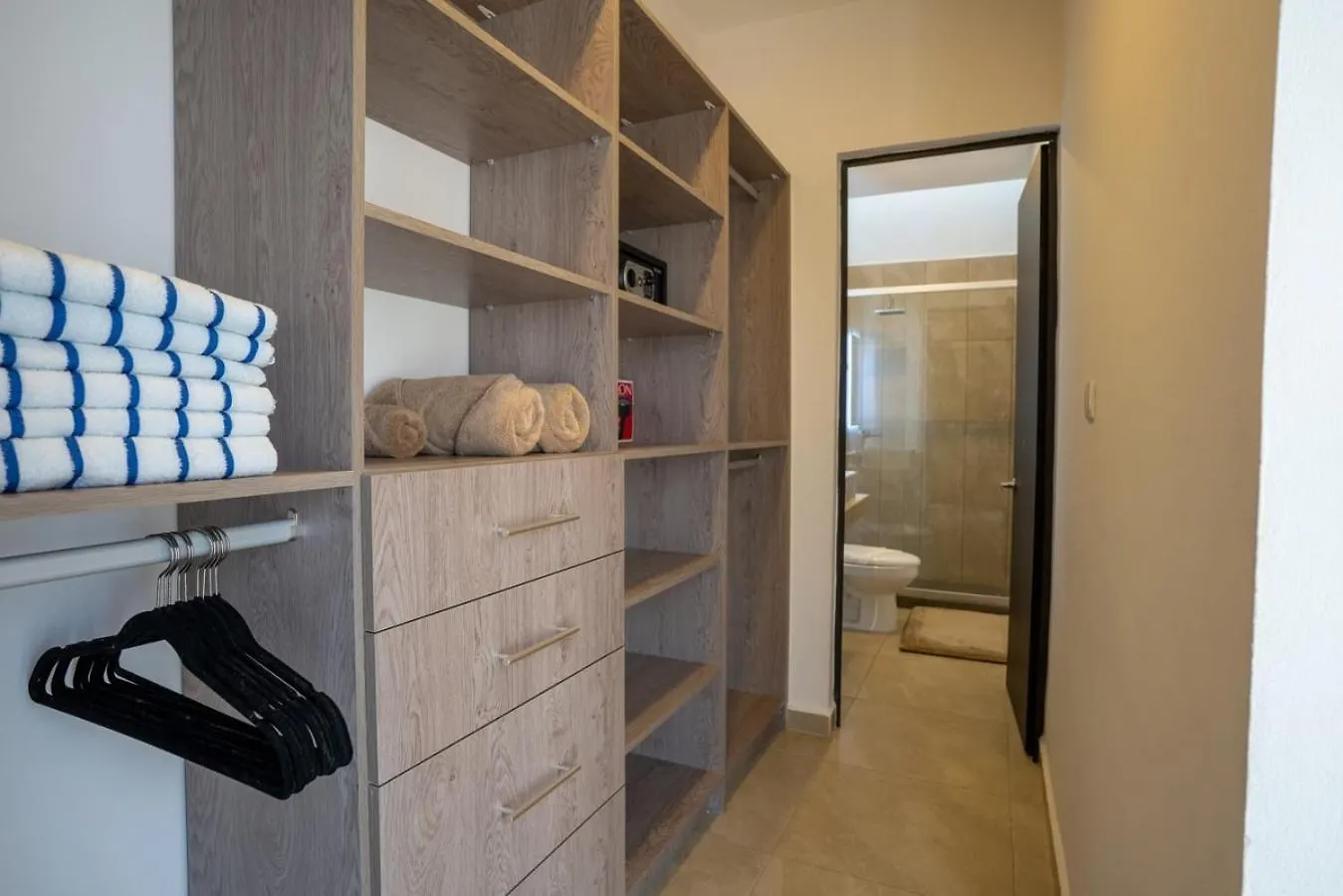 3Br Modern House Located In Downtown'S Heart Villa Cancun